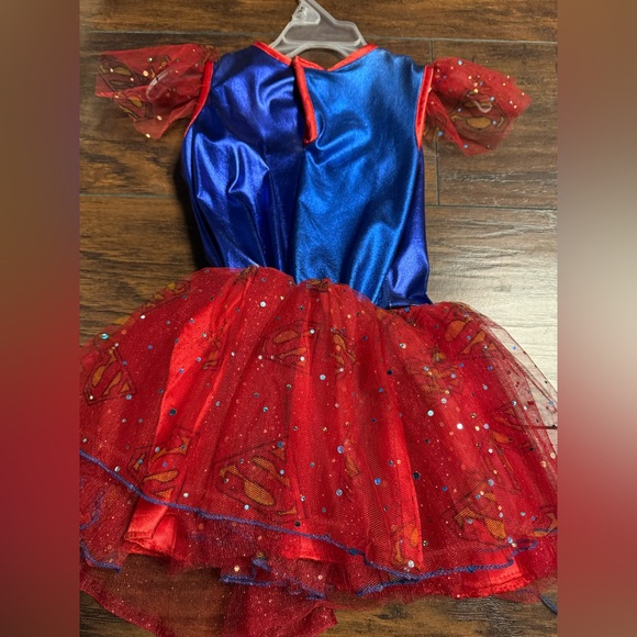 DC Comic Superwoman Tutu Dress Toddler 4 XS Glittery Polka Dot Like New - Picture 2 of 7